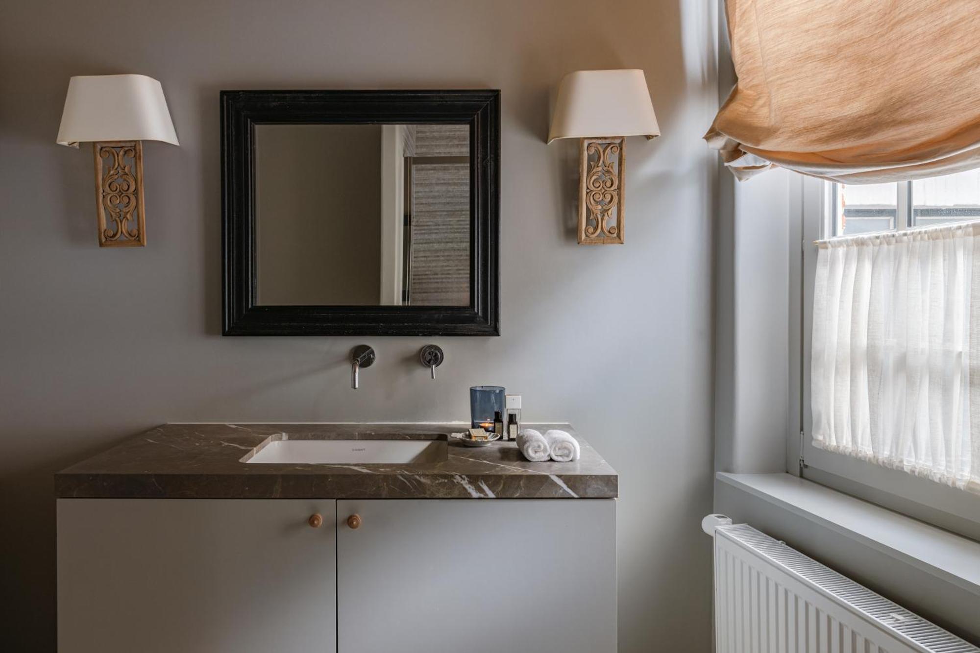 Guesthouse Aubrey - Charming Cottage In The Heart Of Brügge Exterior foto